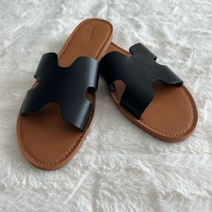 NEW universal thread sandals!